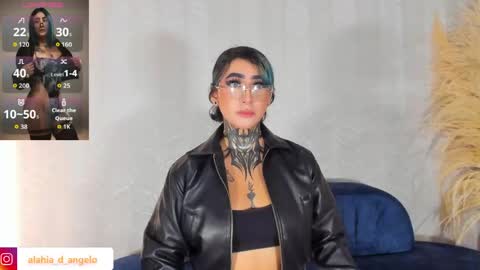 Snapshot of alahia_dangelo_ chatting on May 27, 5:54 pm ALAHIA online show from May 27, 5:54 pm