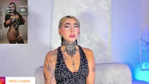 Snapshot of alahia_dangelo_ chatting on July 10, 5:59 pm ALAHIA online show from July 10, 5:59 pm