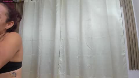 Snapshot of alahiaevanss chatting on May 5, 3:03 am AlahiaEvanss online show from May 5, 3:03 am