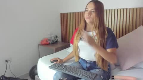 A L A I A online show from March 17, 2:53 pm