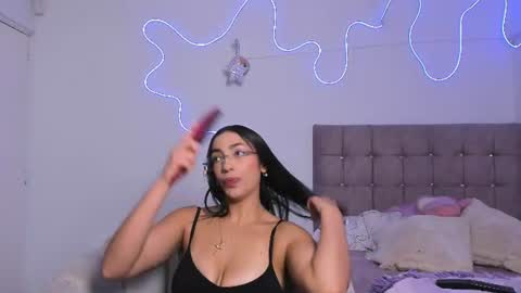 Alaia Alegria online show from July 2, 10:16 pm