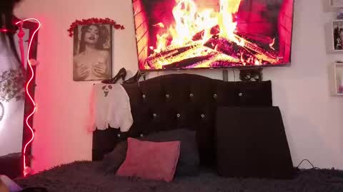 Snapshot of alaia_asuka chatting on October 23, 2:11 am Alaia online show from October 23, 2:11 am