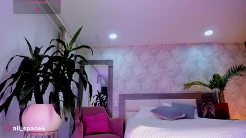 Snapshot of alaiaguerra chatting on May 19, 2:18 am alaiaguerra online show from May 19, 2:18 am
