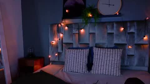 Snapshot of alaiarogers chatting on October 25, 11:40 am Alaia online show from October 25, 11:40 am