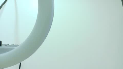 Snapshot of alaiarogers chatting on October 31, 11:22 am Alaia online show from October 31, 11:22 am