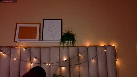 Snapshot of alaiarogers chatting on November 14, 11:31 am Alaia online show from November 14, 11:31 am