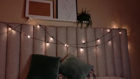 Snapshot of alaiarogers chatting on November 18, 11:36 am Alaia online show from November 18, 11:36 am