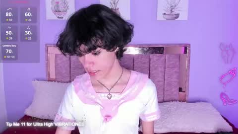 Snapshot of alaiasexygirl chatting on June 4, 4:46 pm alaiasexygirl online show from June 4, 4:46 pm