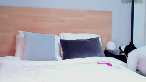     online show from January 14, 8:36 pm