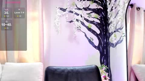     online show from March 13, 6:25 pm