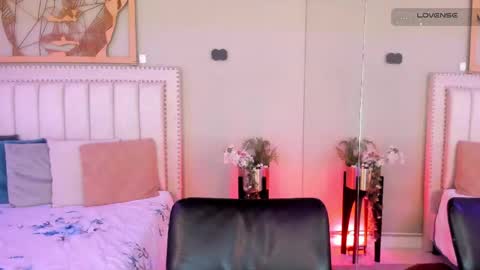 Snapshot of alaiasmile_ chatting on May 26, 7:21 pm online show from May 26, 7:21 pm