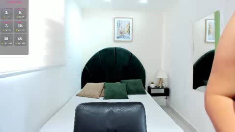 Snapshot of alaiasmile_ chatting on June 16, 7:16 pm online show from June 16, 7:16 pm