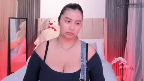 Snapshot of alaiasmile_ chatting on July 13, 1:47 pm online show from July 13, 1:47 pm