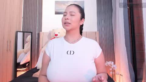 Snapshot of alaiasmile_ chatting on July 21, 4:53 pm online show from July 21, 4:53 pm