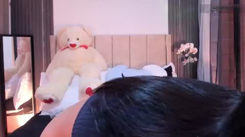 Snapshot of alaiasmile_ chatting on July 24, 3:54 pm online show from July 24, 3:54 pm