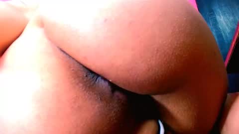 Snapshot of alaiia_rosse chatting on March 3, 9:42 pm Alaiia online show from March 3, 9:42 pm