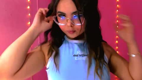 Snapshot of alaiia_rosse chatting on March 27, 11:32 am Alaiia online show from March 27, 11:32 am