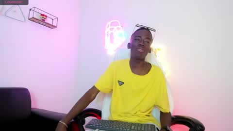 Snapshot of alan_blacke chatting on October 30, 7:58 pm alan_blacke online show from October 30, 7:58 pm