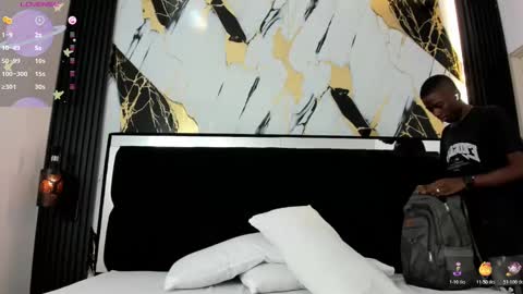 Snapshot of alan_blacke chatting on November 1, 7:49 pm alan_blacke online show from November 1, 7:49 pm