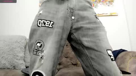 Snapshot of alan_blacke chatting on November 17, 1:06 pm alan_blacke online show from November 17, 1:06 pm