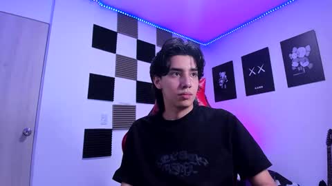 Alan Boy online show from February 15, 1:13 am