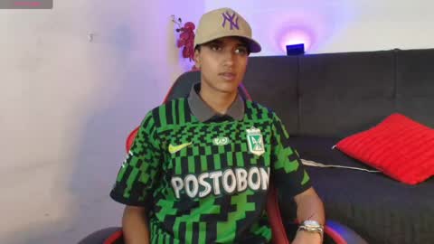 alan_colthon online show from June 2, 3:19 am