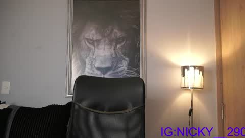 Snapshot of alan_morrys chatting on June 26, 12:04 am alan_morrys online show from June 26, 12:04 am