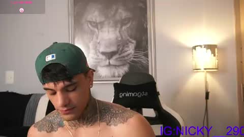 Snapshot of alan_morrys chatting on July 25, 2:42 am alan_morrys online show from July 25, 2:42 am