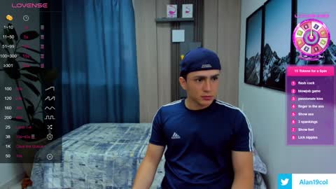 Snapshot of alan_nd_kevin chatting on January 22, 11:34 am Alan Kevin can we reach 100 thumbs up please guys online show from January 22, 11:34 am