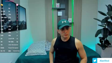 Snapshot of alan_nd_kevin chatting on November 4, 7:02 pm Alan Kevin can we reach 100 thumbs up please guys online show from November 4, 7:02 pm