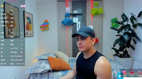 Alan  Kevin can we reach 100 thumbs up please guys  online show from May 3, 11:49 am