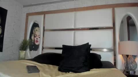 ---Alan--- online show from December 5, 5:27 am