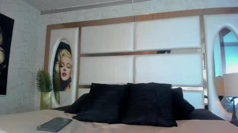 ---Alan--- online show from January 18, 3:54 am