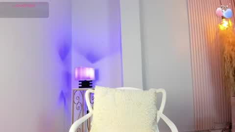 Snapshot of alana__rossetti chatting on June 20, 12:08 pm Alana online show from June 20, 12:08 pm