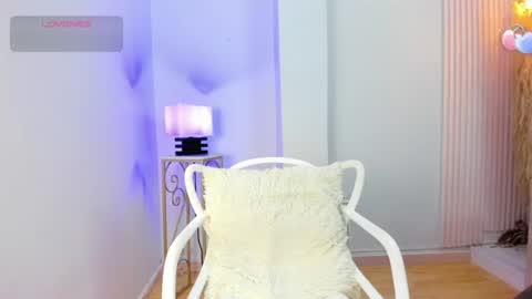 Snapshot of alana__rossetti chatting on June 27, 12:22 pm Alana online show from June 27, 12:22 pm