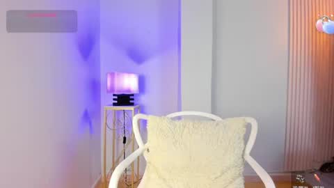 Snapshot of alana__rossetti chatting on July 15, 7:08 pm Alana online show from July 15, 7:08 pm