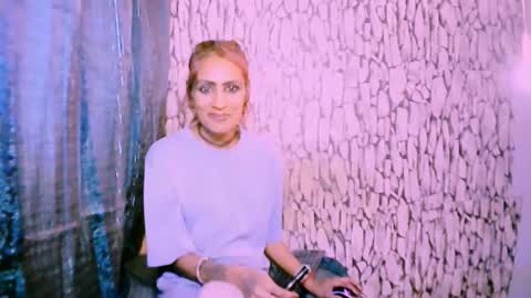 Snapshot of alana_del_ray chatting on May 29, 6:33 am alana_del_ray online show from May 29, 6:33 am