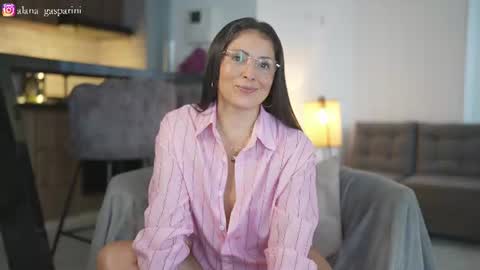 Snapshot of alana_gasparani chatting on July 9, 7:29 pm Alana Gasparini online show from July 9, 7:29 pm