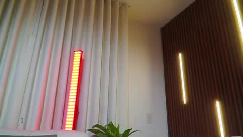 Snapshot of alana_haze chatting on May 15, 11:12 pm Alana online show from May 15, 11:12 pm