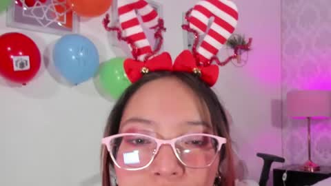 Snapshot of alana_jansen chatting on December 7, 5:26 am Alana online show from December 7, 5:26 am