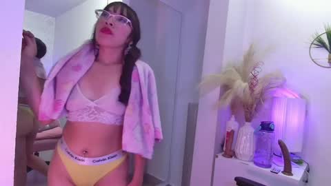 Snapshot of alana_jansen chatting on January 21, 8:41 am Alana online show from January 21, 8:41 am