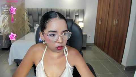 alana  online show from June 23, 6:50 pm
