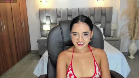 alana  online show from July 10, 7:16 pm