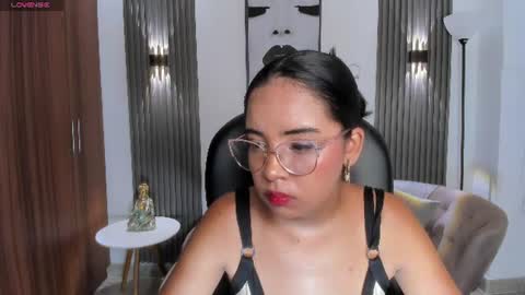 alana  online show from July 15, 7:19 pm