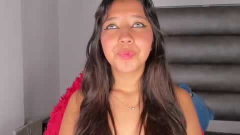 Snapshot of alana_noir chatting on October 9, 8:40 pm alana online show from October 9, 8:40 pm