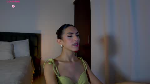 Snapshot of alana_sofia_ chatting on July 7, 2:54 pm Alana Tobias online show from July 7, 2:54 pm