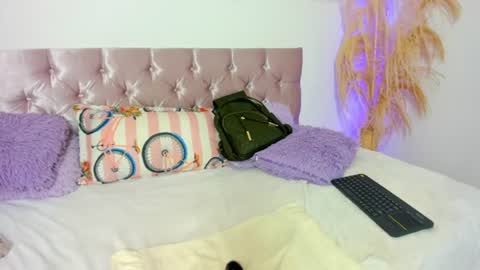 alana_vega69 online show from July 31, 1:54 pm