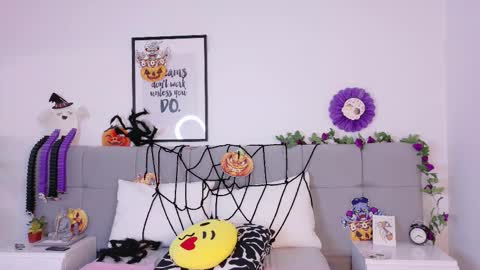 Snapshot of alanaa_gomez chatting on October 12, 11:59 pm Alanaa online show from October 12, 11:59 pm