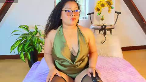 Snapshot of alanaa_gomezz chatting on July 1, 7:02 pm Alana Gmez online show from July 1, 7:02 pm