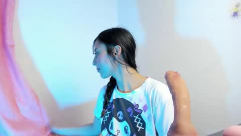 ALANA Please follow me  online show from September 14, 5:50 am